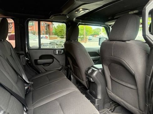 Used 2023 Jeep Wrangler Unlimited w/ Cold Weather Group AWD/4WD image 24