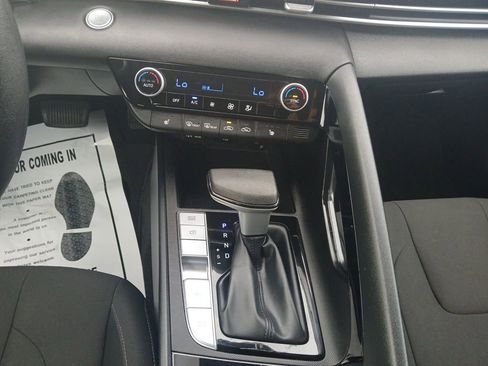 Used 2022 Hyundai Elantra Blue w/ Cargo Package image 13