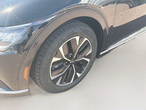 Used 2024 Kia EV6 Wind AWD/4WD image 11
