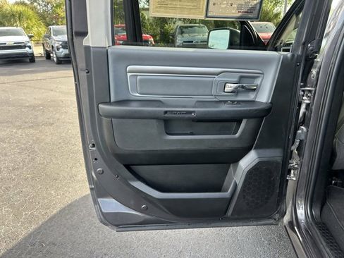 Used 2022 RAM 1500 Classic SLT image 13