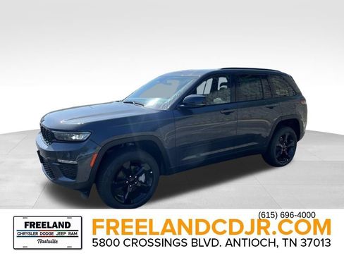 New 2025 Jeep Grand Cherokee Limited w/ Luxury Tech Group II image 3
