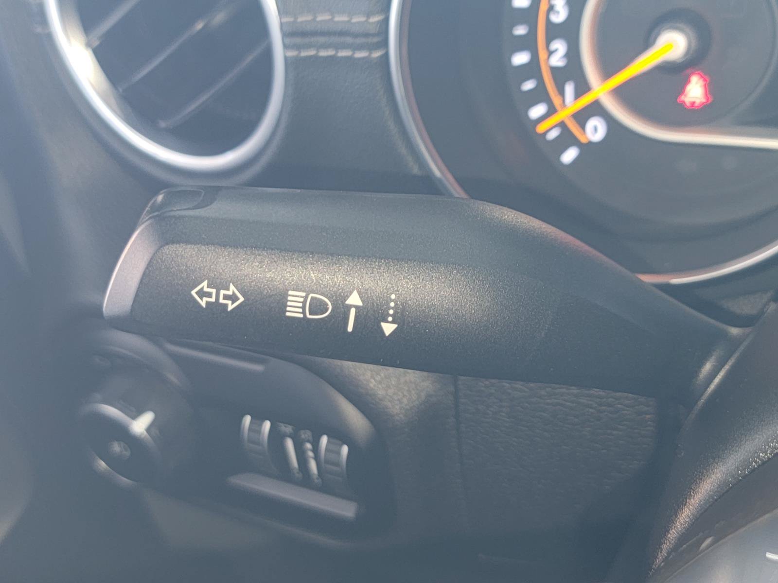 Used 2019 Jeep Wrangler Unlimited Sahara w/ Quick Order Package 24M Moab AWD/4WD image 17