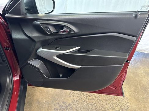 Certified 2025 Chevrolet Trax LS image 24