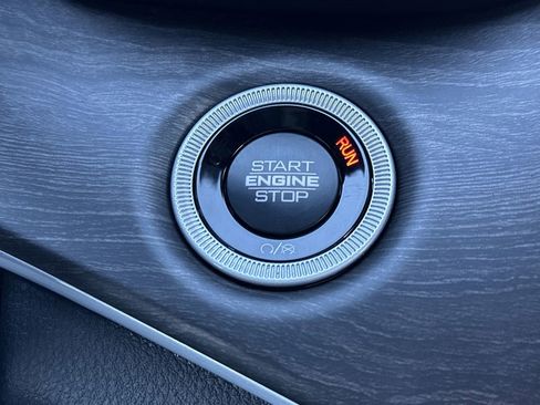 New 2025 Jeep Grand Cherokee Limited image 9