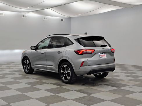 Used 2023 Ford Escape ST-Line Select w/ Tech Pack #2 AWD/4WD image 9