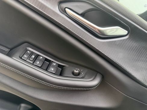 New 2025 Jeep Grand Cherokee Altitude image 11