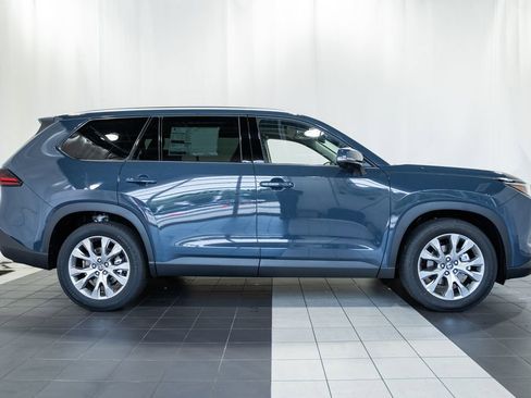 New 2026 Toyota Grand Highlander Limited image 3