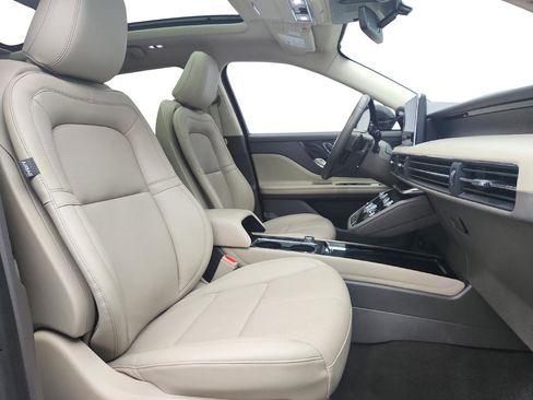 Used 2022 Lincoln Corsair Reserve w/ Sport Package image 26