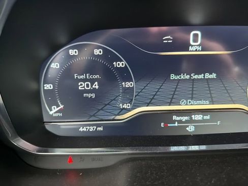Used 2024 GMC Yukon SLT w/ SLT Luxury Package RWD image 16