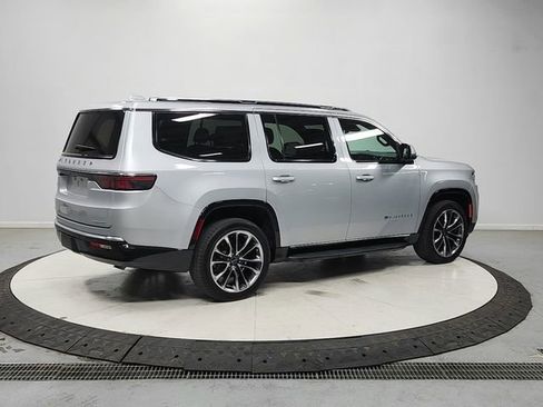 Used 2022 Jeep Wagoneer Series II w/ Premium Group I AWD/4WD image 7