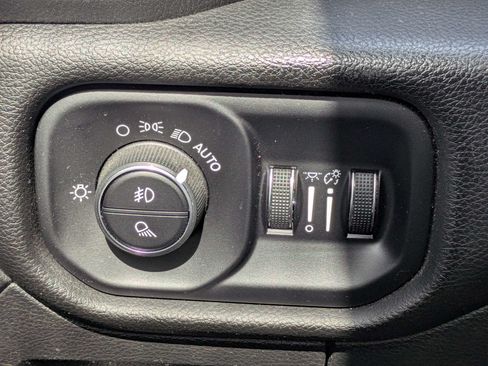 Used 2025 RAM 1500 Big Horn AWD/4WD image 28