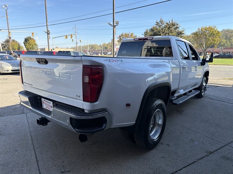 Used 2025 Chevrolet Silverado 3500 LT w/ Safety Package AWD/4WD image 6