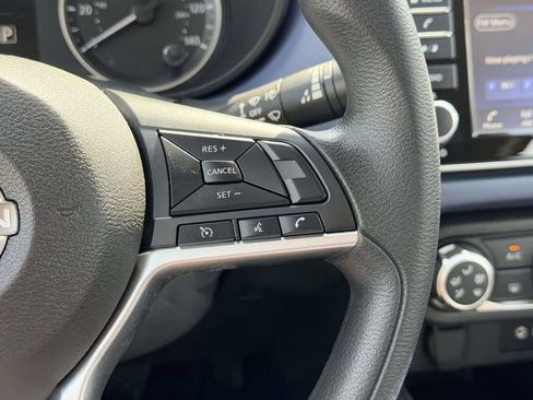 Used 2023 Nissan Versa SV FWD image 7