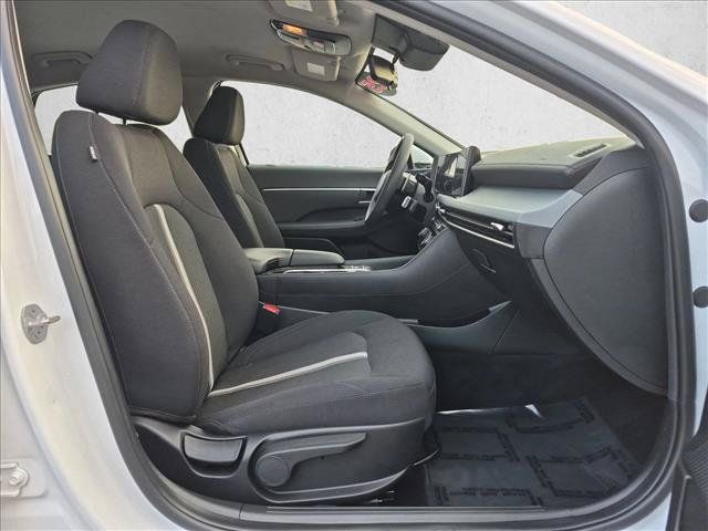 Used 2025 Hyundai Sonata SEL FWD image 19