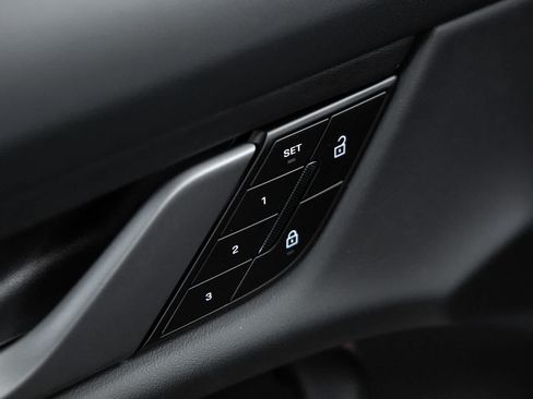 New 2026 Porsche Taycan 4S AWD/4WD image 25