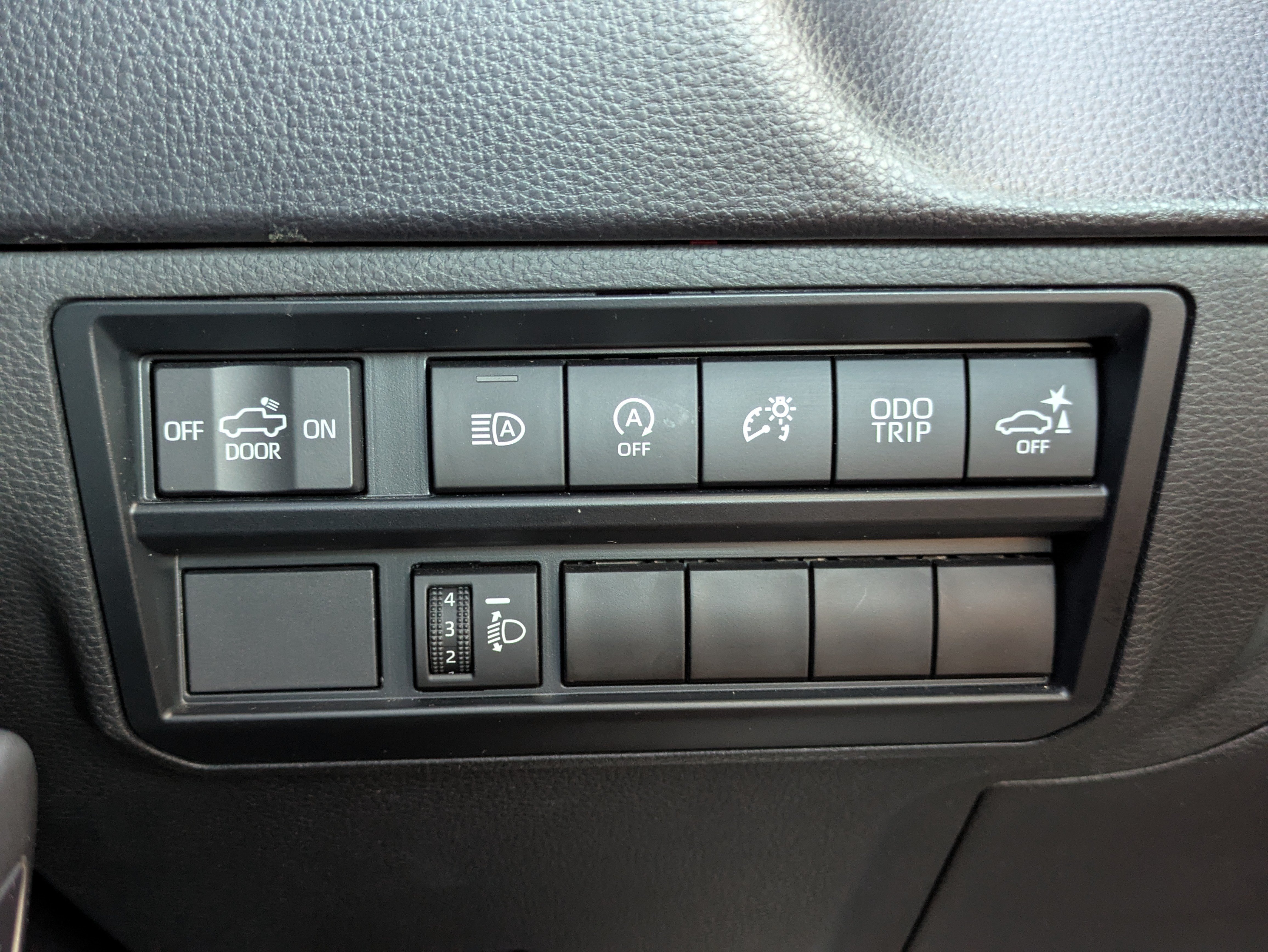 Used 2023 Toyota Tundra SR5 w/ SR5 Convenience Package AWD/4WD image 22