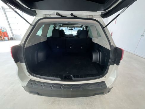 Used 2020 Subaru Forester Premium AWD/4WD image 24