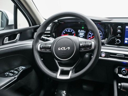 Used 2023 Kia K5 LXS FWD image 16