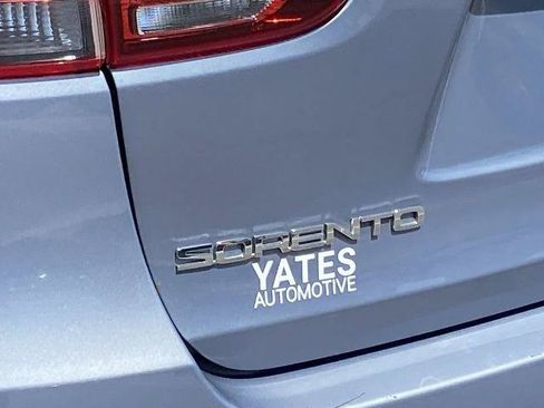 Used 2020 Kia Sorento LX w/ LX I4 Convenience Package FWD image 26