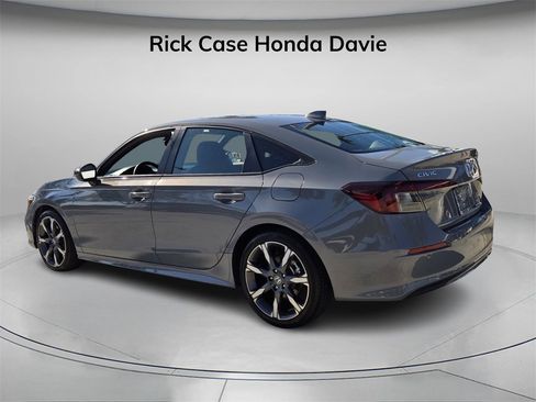 Used 2025 Honda Civic Sport Touring image 8