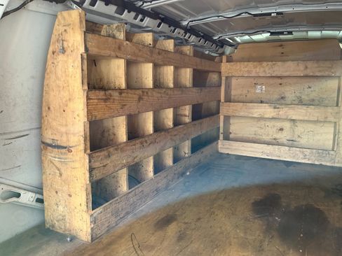 Used 2021 Chevrolet Express 3500 w/ Driver Convenience Package image 17