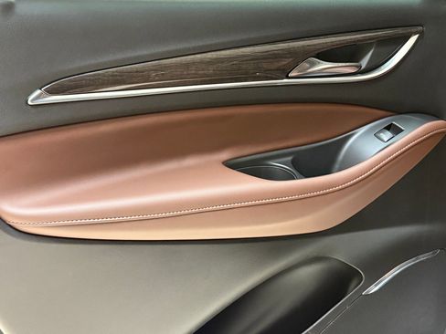 Used 2021 Buick Enclave Avenir w/ Avenir Technology Package image 37