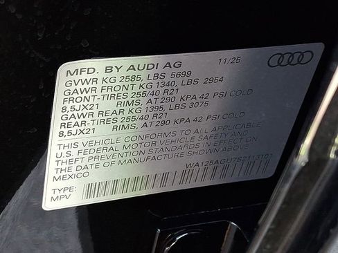 Used 2025 Audi SQ5 Premium Plus image 27