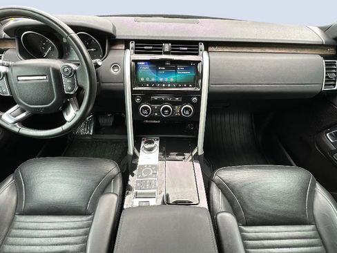 Used 2017 Land Rover Discovery HSE image 9