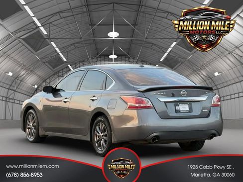 Used 2015 Nissan Altima 2.5 S w/ Special Edition Package FWD image 10