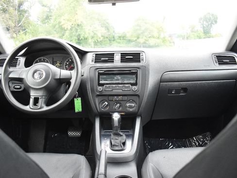 Used 2012 Volkswagen Jetta SE image 16