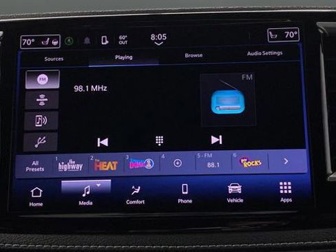 Used 2021 Chrysler Pacifica Touring-L w/ S Appearance Package FWD image 14