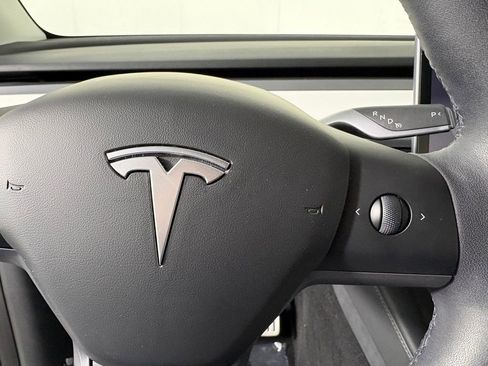 Used 2023 Tesla Model Y Performance AWD/4WD image 21