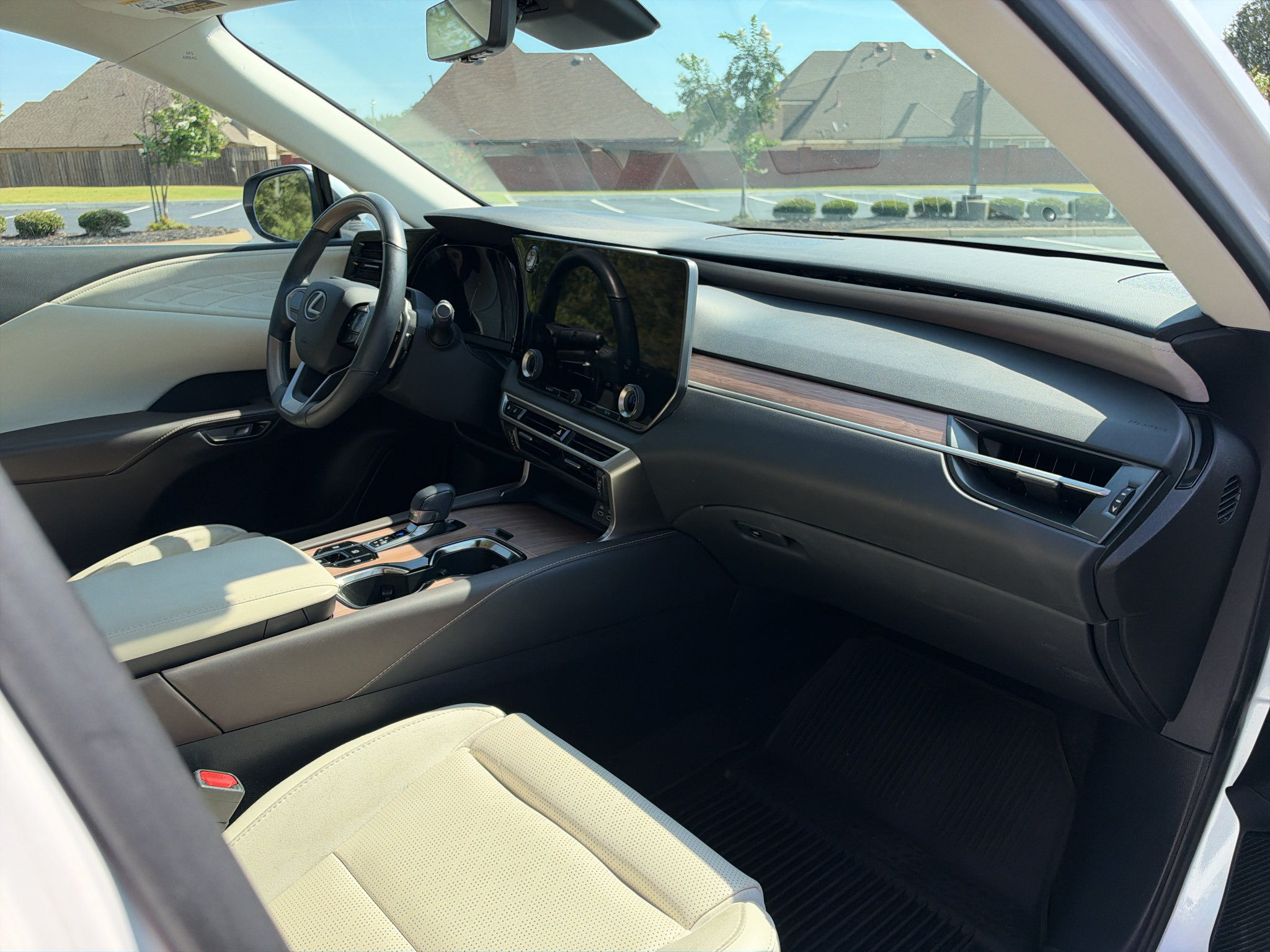 Used 2023 Lexus RX 350 FWD w/ Accessory Package (Z1) image 19
