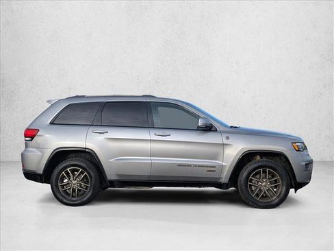 Used 2016 Jeep Grand Cherokee Limited 75th Anniversary image 4