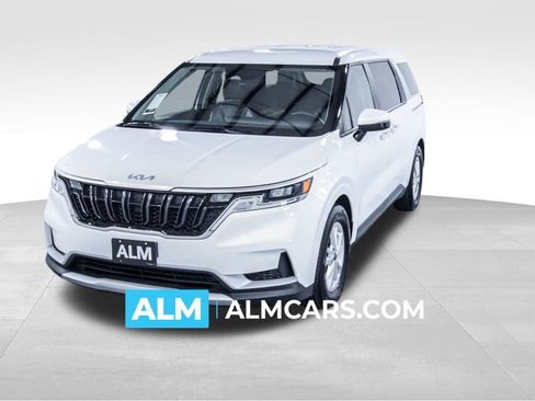 Used 2024 Kia Carnival LX image 1
