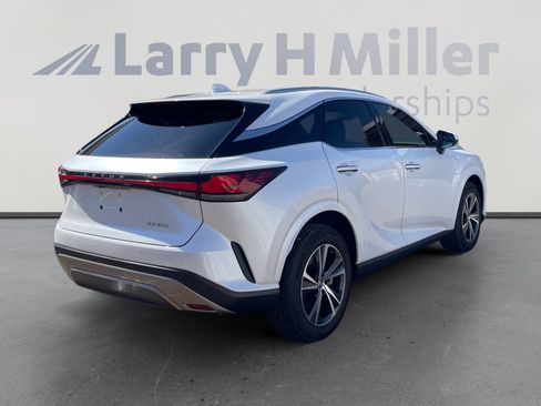 Used 2025 Lexus RX 350 FWD w/ Technology Package image 5