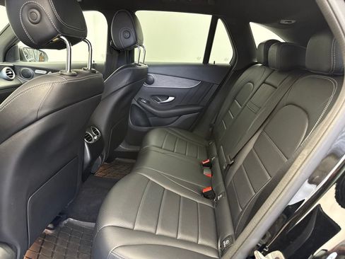 Used 2022 Mercedes-Benz GLC 300 4MATIC image 16
