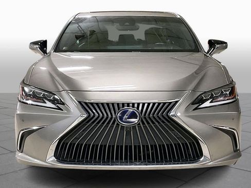 Used 2021 Lexus ES 300h Ultra Luxury w/ Accessory Package 2 image 4