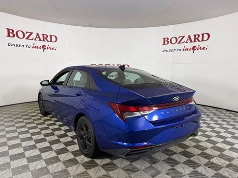 Used 2021 Hyundai Elantra SEL w/ Convenience Package FWD image 6