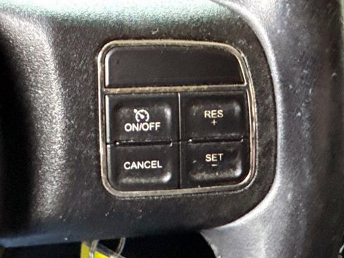 Used 2012 Jeep Wrangler Sahara image 18