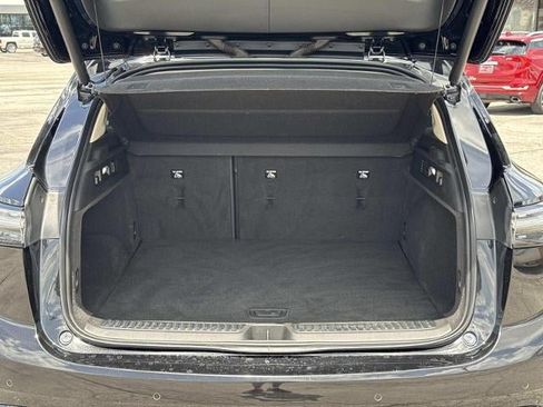 Used 2021 Buick Envision Avenir w/ Technology Package II FWD image 8
