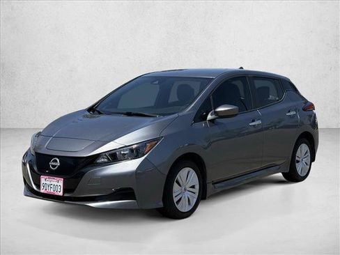 Used 2023 Nissan Leaf S FWD image 2