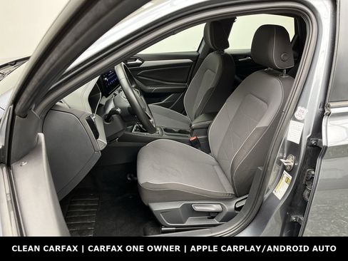 Used 2025 Volkswagen Jetta Sport image 8