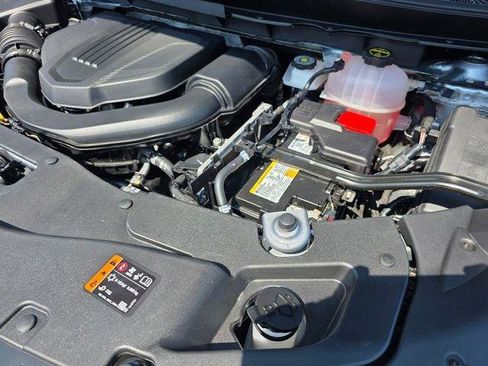 Used 2025 GMC Acadia Elevation FWD image 20