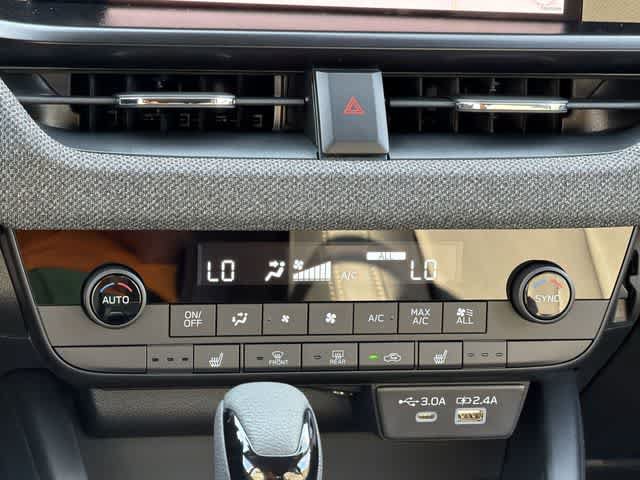 New 2026 Subaru Outback Limited AWD/4WD image 16