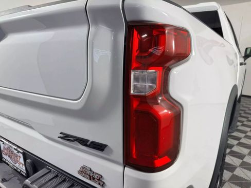 Used 2024 Chevrolet Silverado 1500 ZR2 w/ Technology Package image 32
