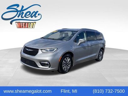 Used 2021 Chrysler Pacifica Touring-L
