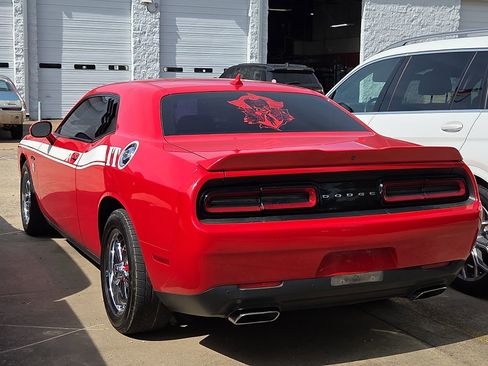 Used 2015 Dodge Challenger R/T Plus RWD image 3