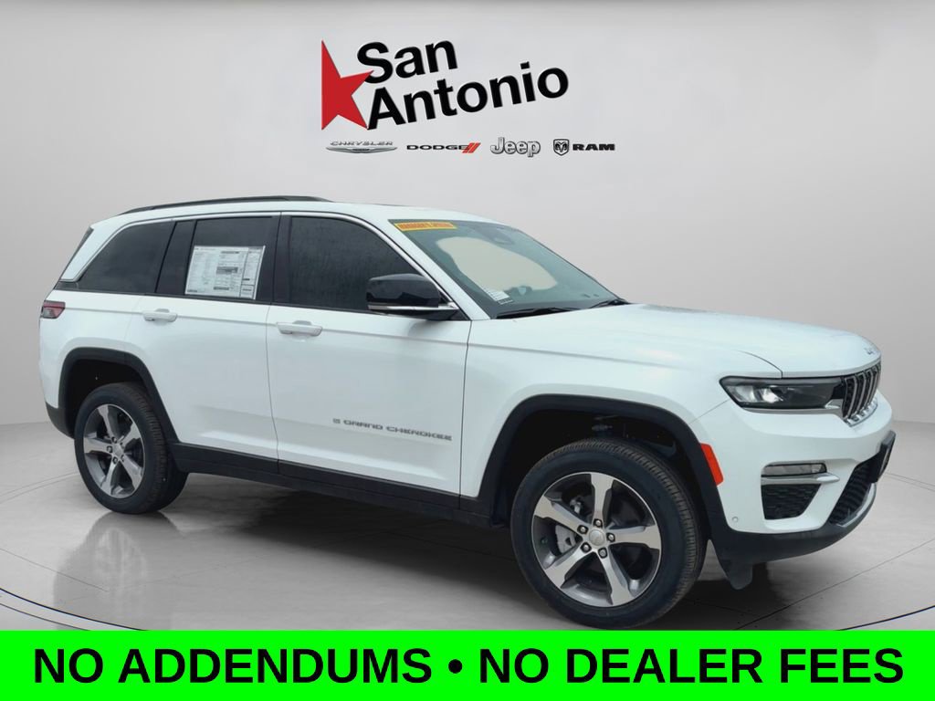 New 2025 Jeep Grand Cherokee Limited RWD image 1