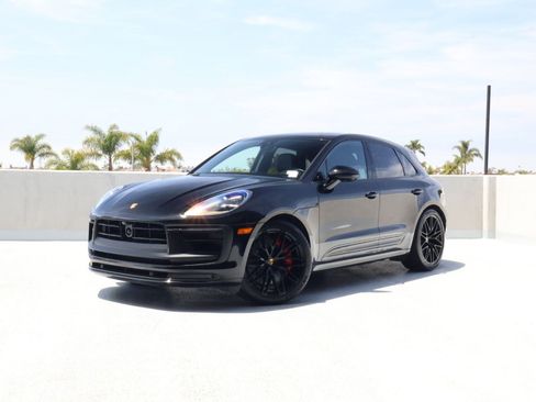 Certified 2023 Porsche Macan GTS w/ Premium Package Plus AWD/4WD image 1